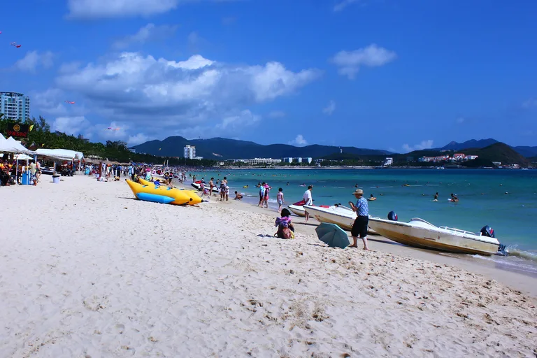 Dadonghai beach